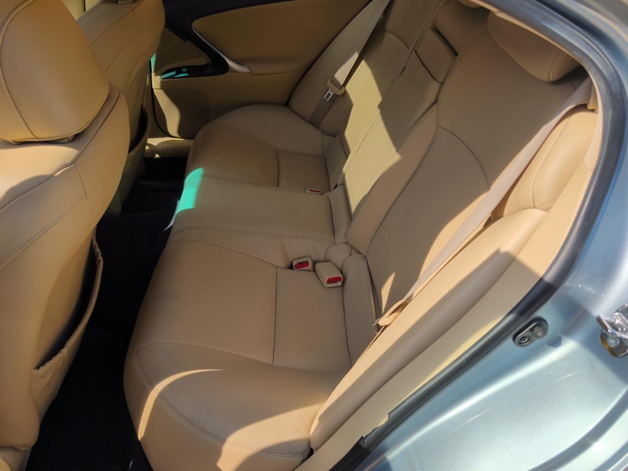 Lexus IS 250 4dr Sport Sdn Auto RWD 2008