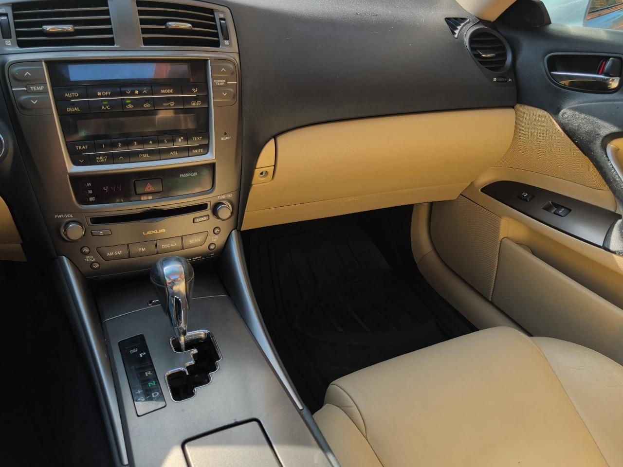 Lexus IS 250 4dr Sport Sdn Auto RWD 2008