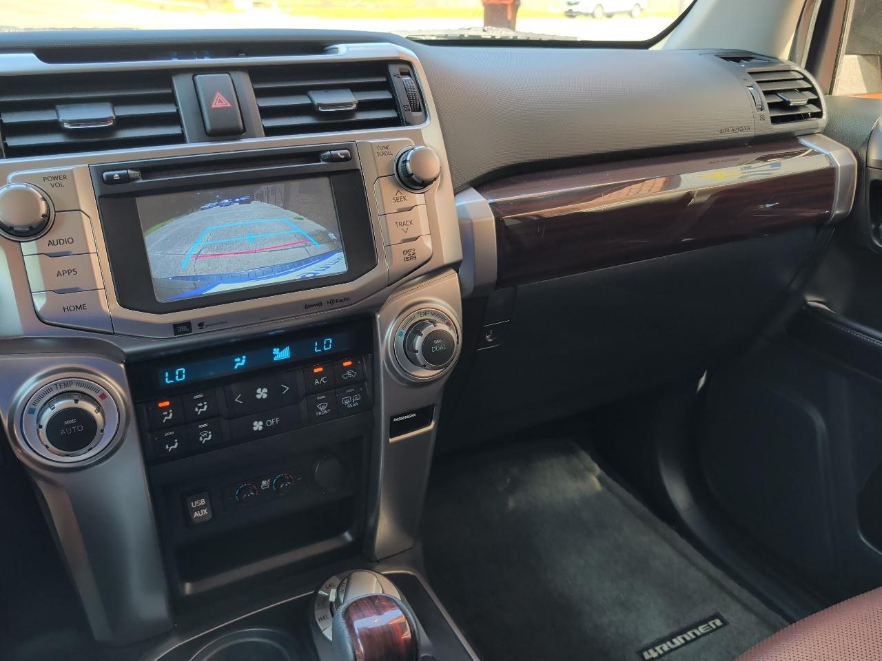 Toyota 4Runner TRD Off Road Premium 4WD (Natl) 2017