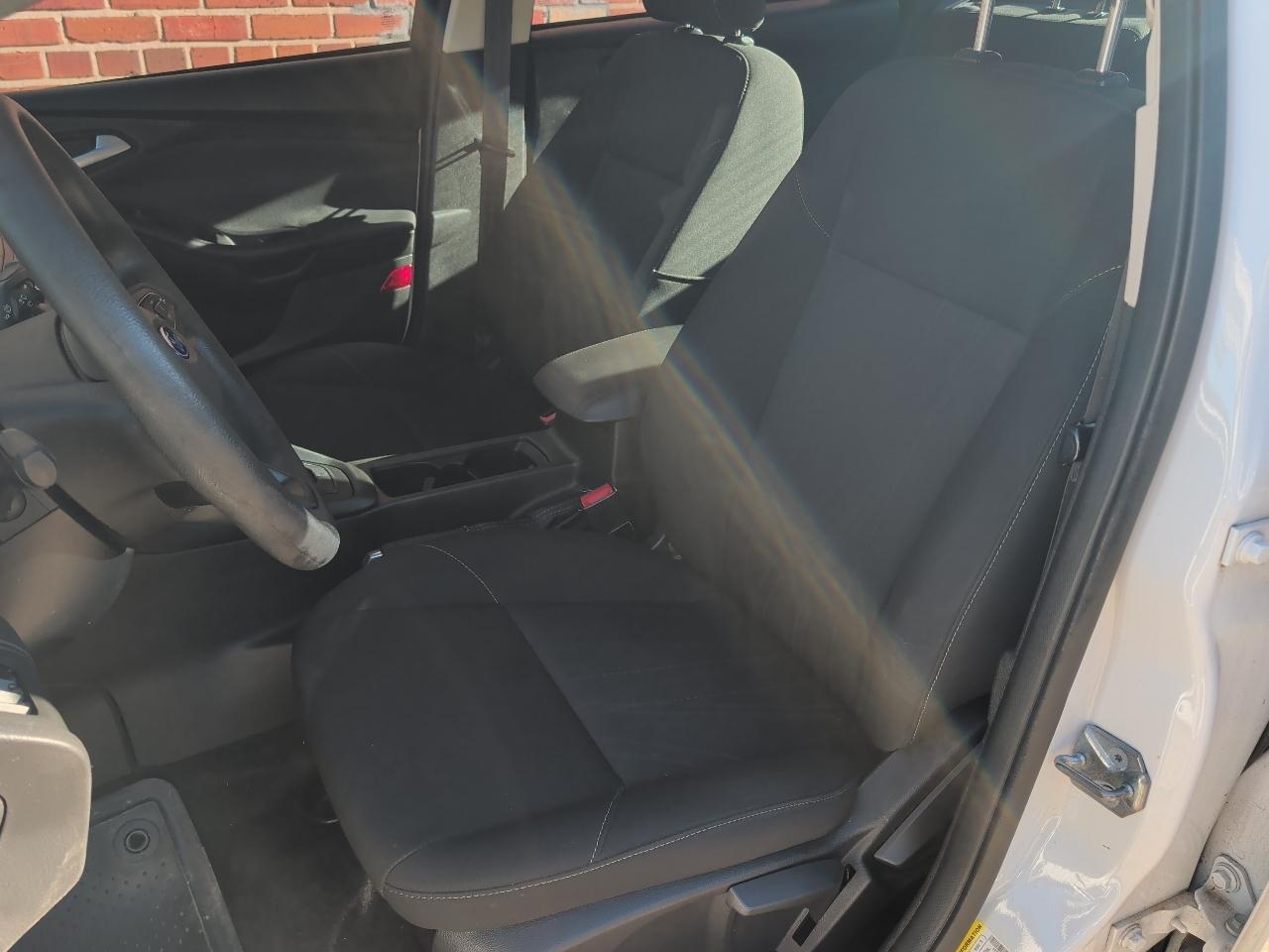 Ford Focus SE Sedan 2017