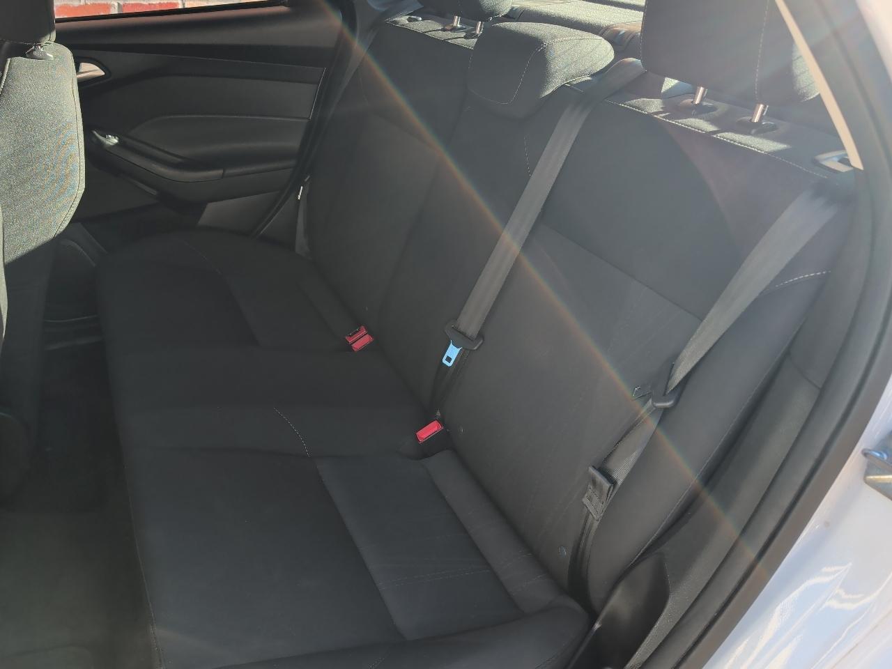 Ford Focus SE Sedan 2017