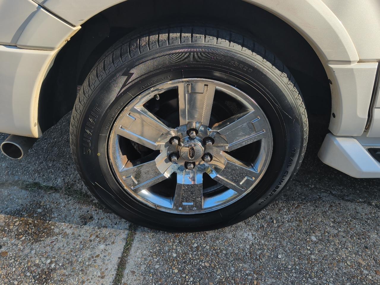 Ford Expedition EL 2WD 4dr Limited 2009