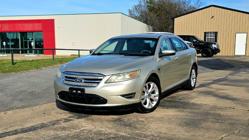 Ford Taurus SEL FWD 2011