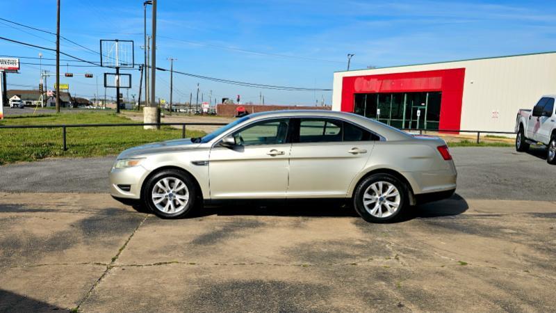 Ford Taurus SEL FWD 2011
