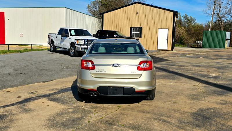 Ford Taurus SEL FWD 2011