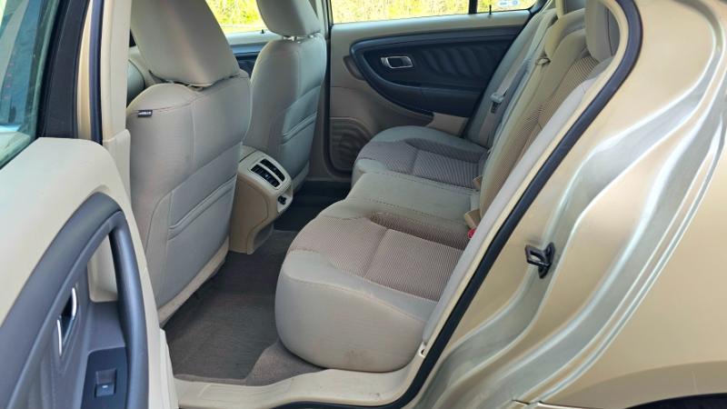 Ford Taurus SEL FWD 2011