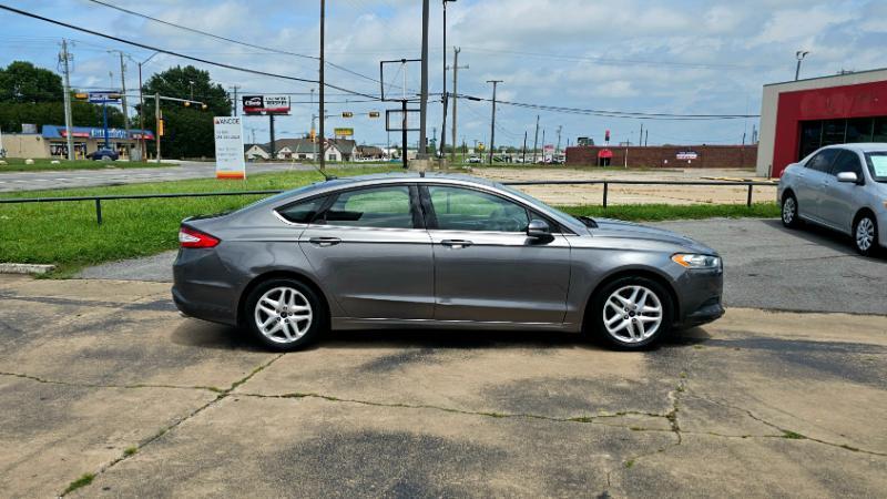 Ford Fusion SE 2014
