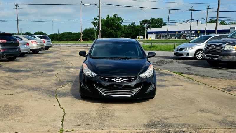 Hyundai Elantra  2013