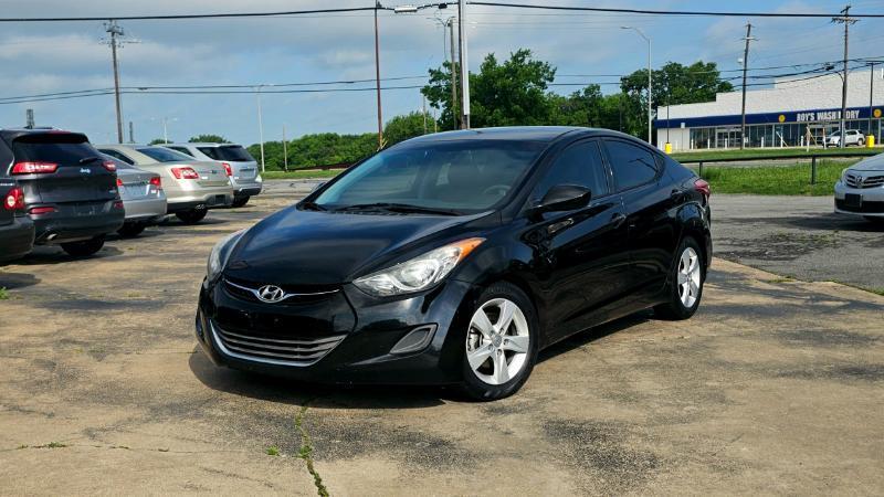 Hyundai Elantra  2013