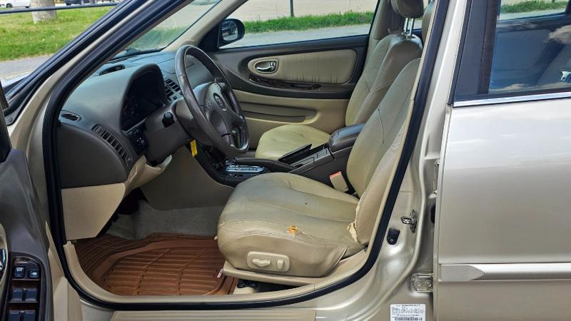 Nissan Maxima  2000