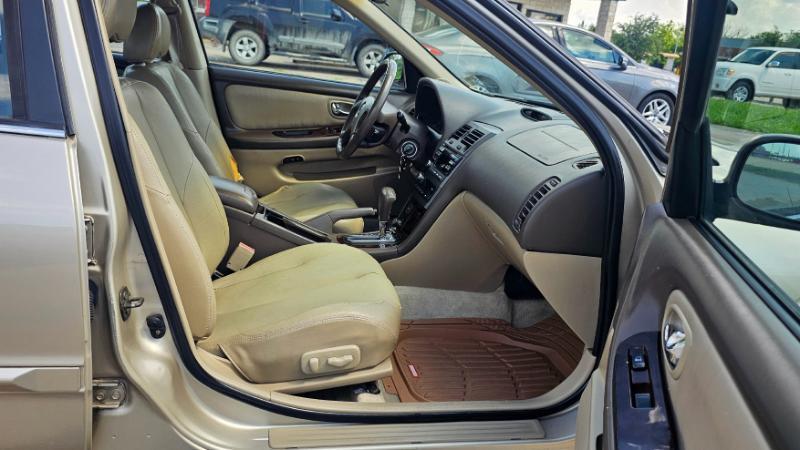 Nissan Maxima  2000
