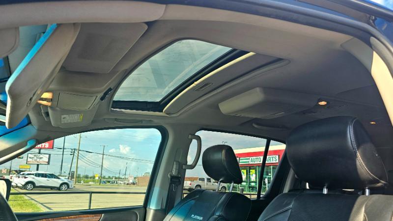 Nissan Armada  2012