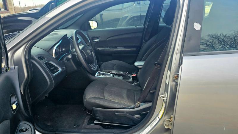 Dodge Avenger SE 2013