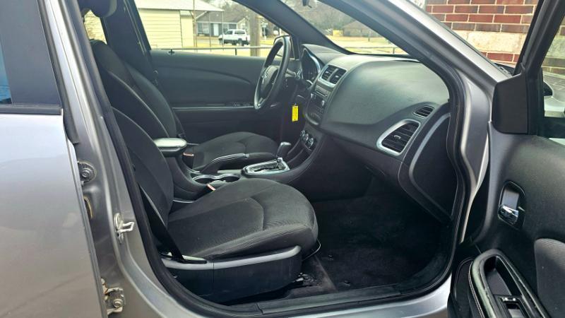 Dodge Avenger SE 2013