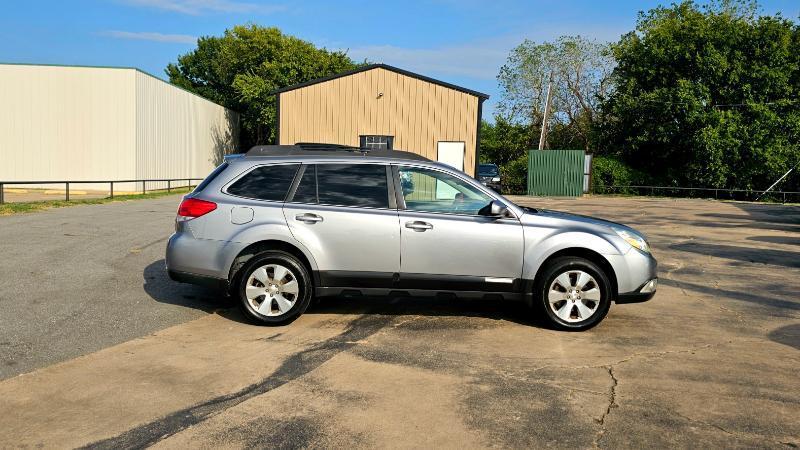 Subaru Outback  2011