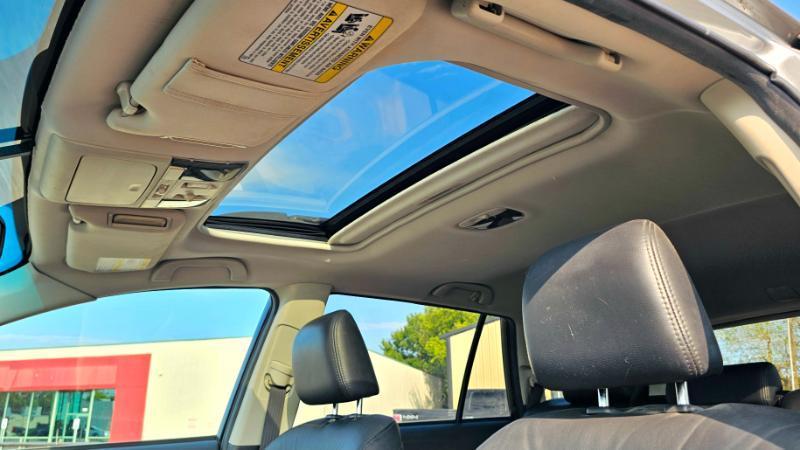 Subaru Outback  2011