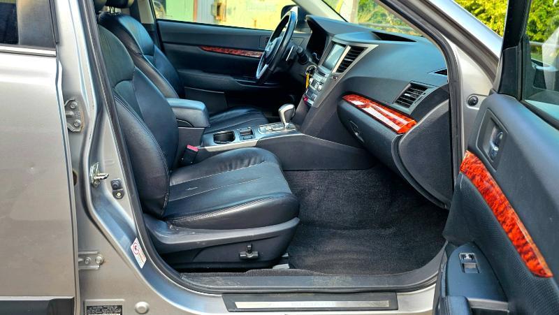 Subaru Outback  2011