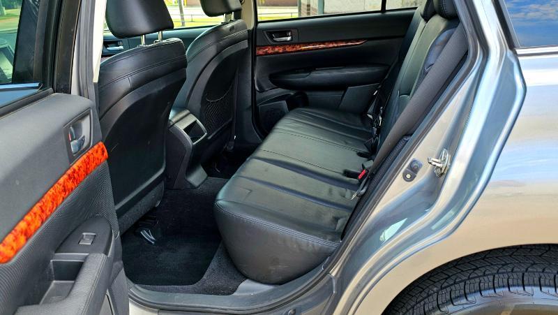 Subaru Outback  2011