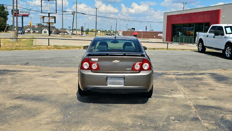 Chevrolet Malibu  2010