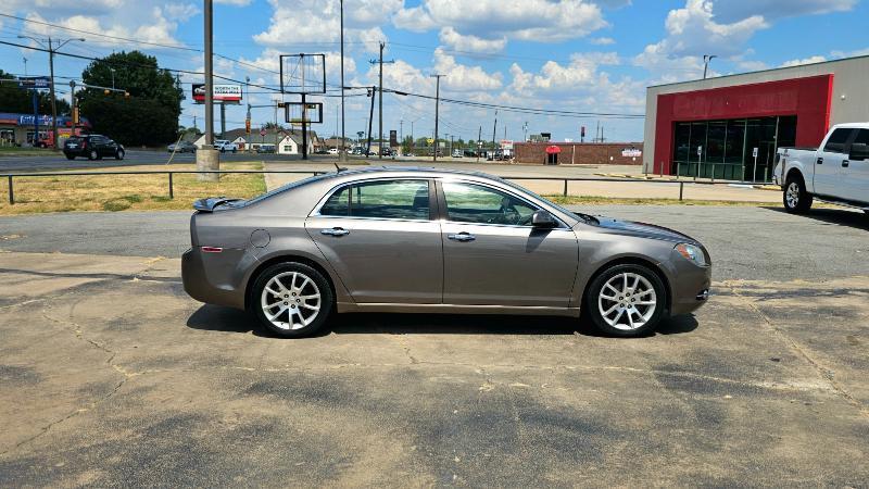 Chevrolet Malibu  2010