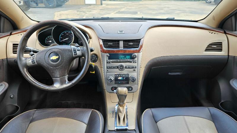 Chevrolet Malibu  2010