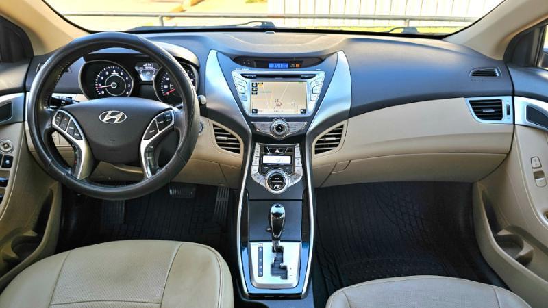 Hyundai Elantra  2013