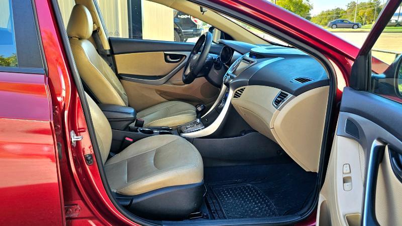 Hyundai Elantra  2013