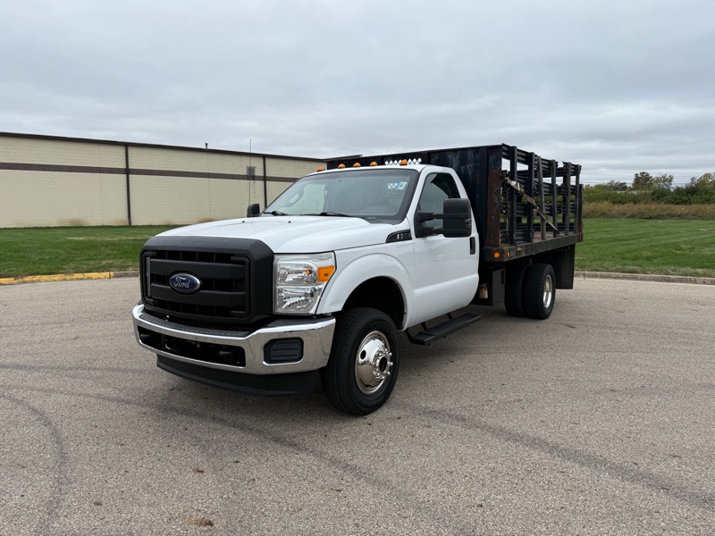 2016 Ford F-350 Super Duty Chassis Cab XLT