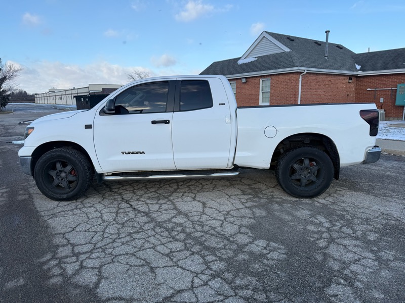 Toyota Tundra  2010
