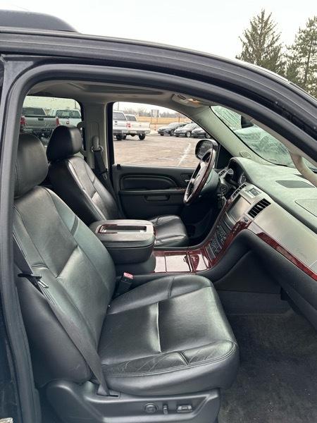 Cadillac Escalade  2012