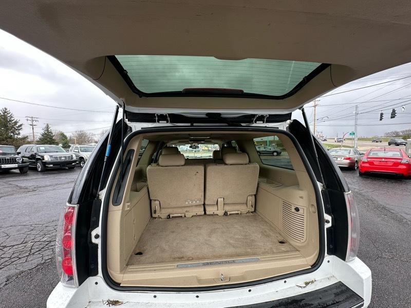 GMC Yukon Denali  2011