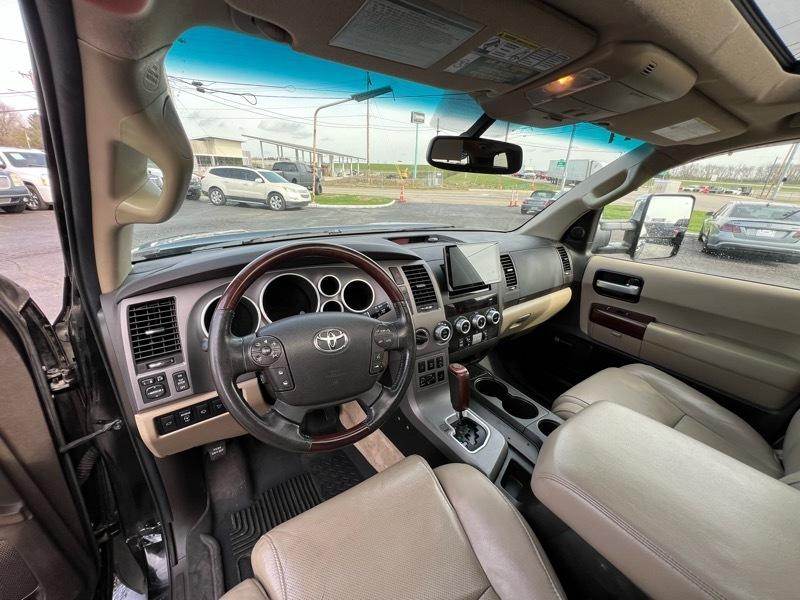 Toyota Sequoia  2011