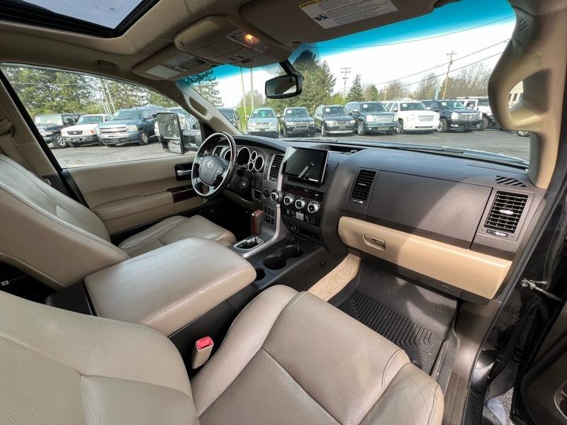 Toyota Sequoia  2011