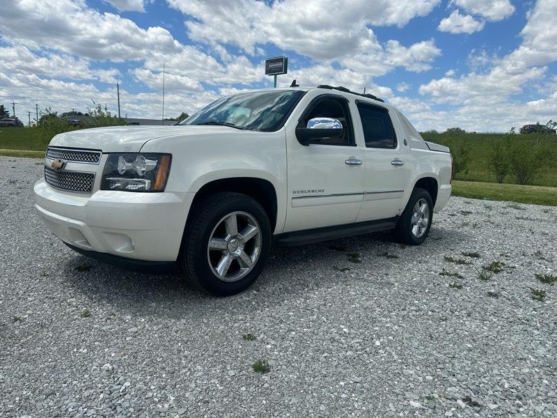 Chevrolet Avalanche  2013