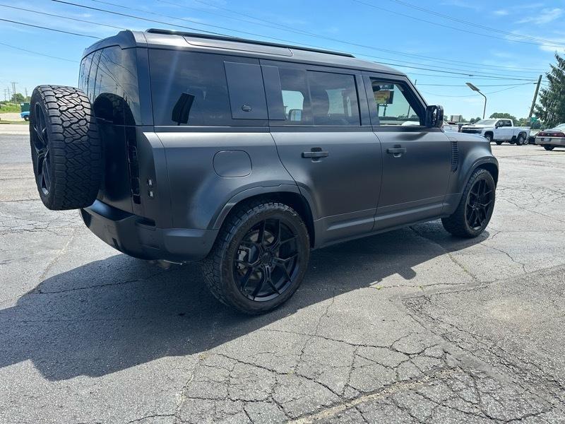 Land Rover Defender  2020