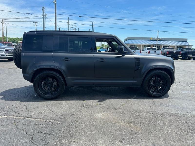 Land Rover Defender  2020