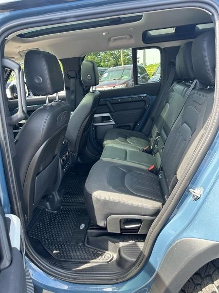 Land Rover Defender  2020