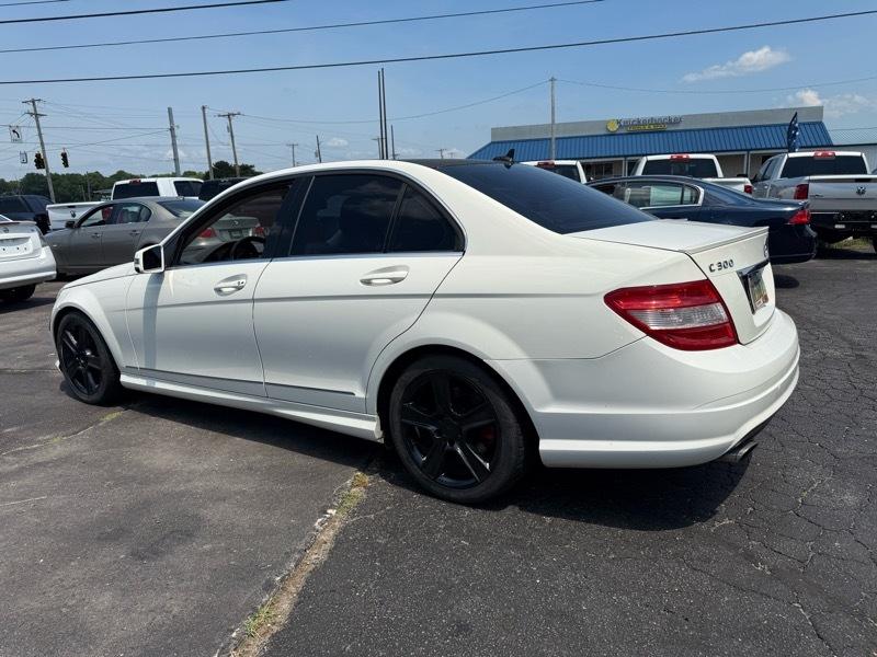 Mercedes-Benz C-Class  2011