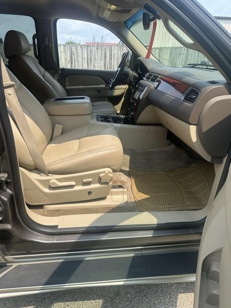 Chevrolet Tahoe  2011
