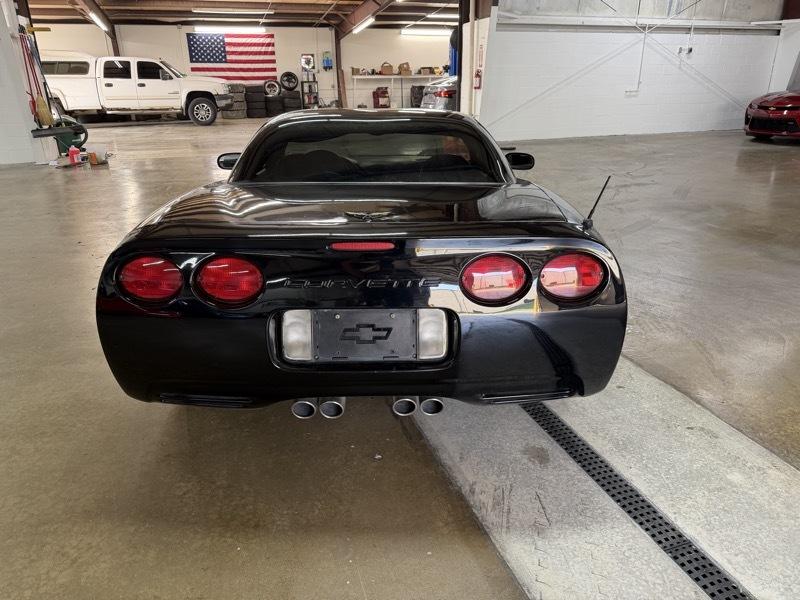Chevrolet Corvette  2003