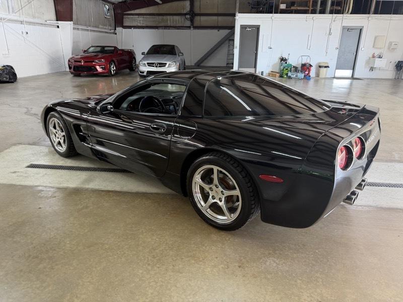 Chevrolet Corvette  2000