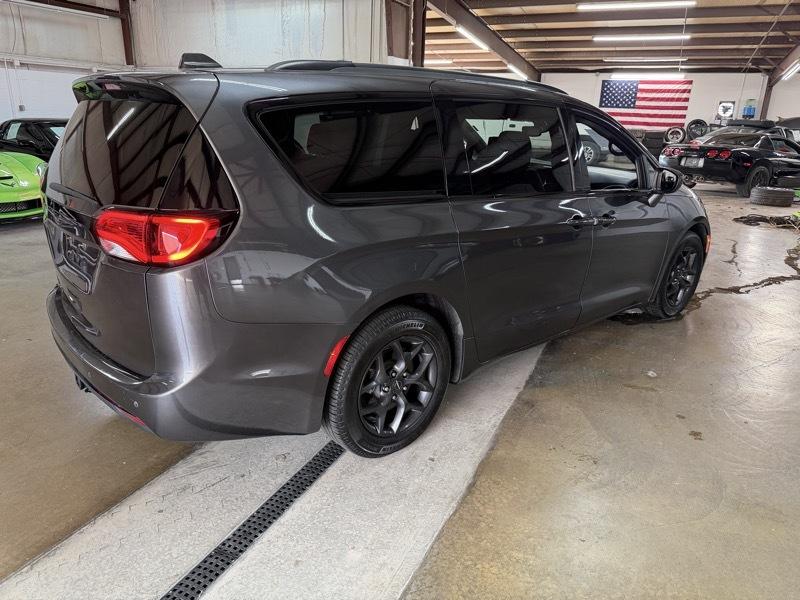 Chrysler Pacifica  2018