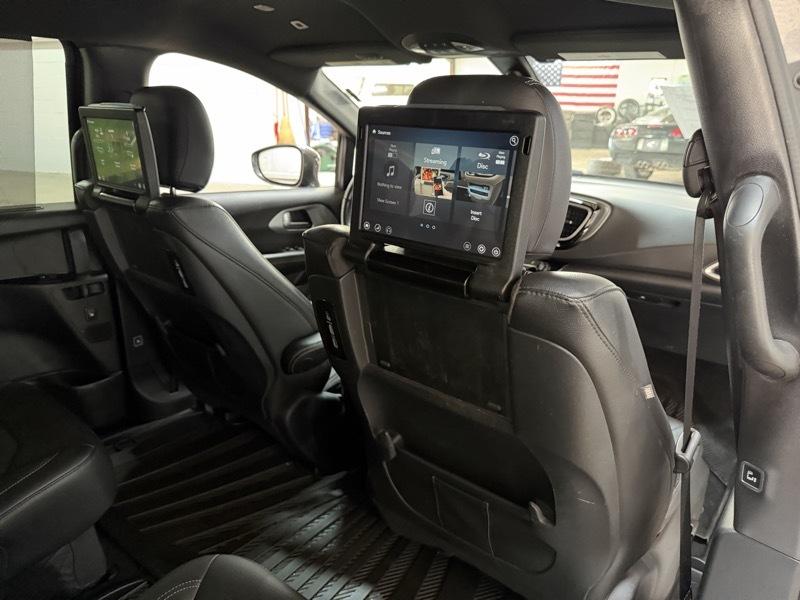 Chrysler Pacifica  2018