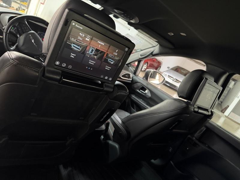 Chrysler Pacifica  2018