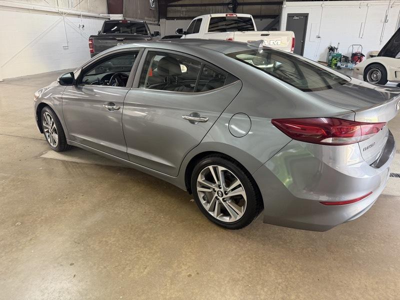 Hyundai Elantra  2017