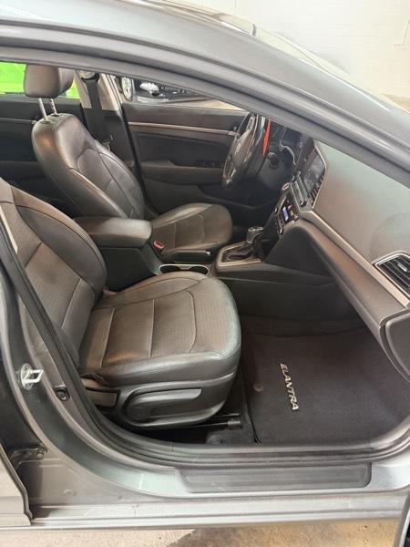 Hyundai Elantra  2017