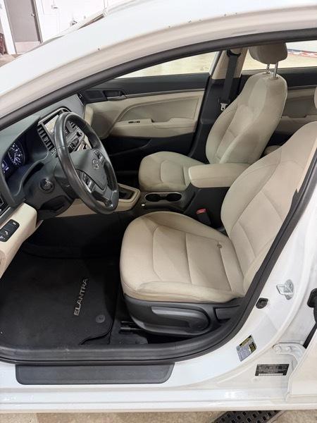 Hyundai Elantra  2017