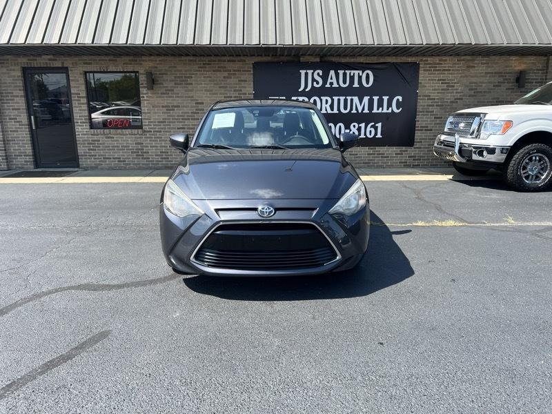 Toyota Yaris iA  2017