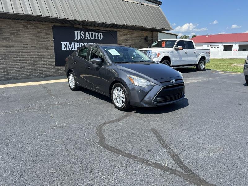 Toyota Yaris iA  2017