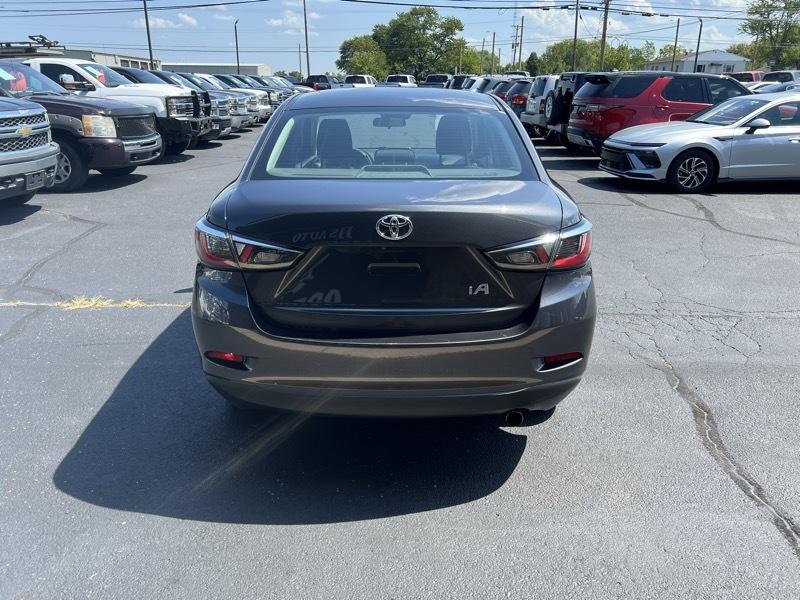 Toyota Yaris iA  2017